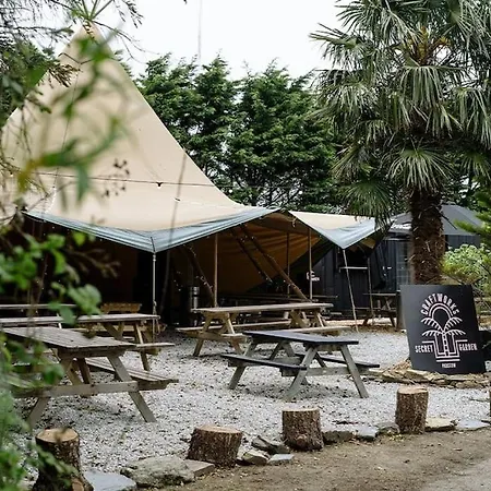 Honeycomb Lodge - Holiday Home 5 Min From Padstow Exterior photo