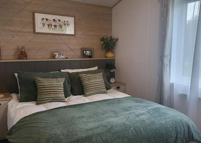 Honeycomb Lodge - Holiday Home 5 Min From Padstow